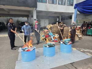 Ribuan BB Hasil Tindak Pidana dimusnahkan Kejaksaan Negeri  Kota Semarang