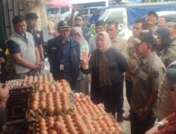 Wabup H. A. Khafidh Tinjau Harga Pasar Bersama Satgas Saber