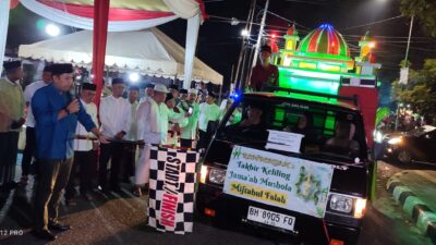 Bupati M. Syukur Lepas Pawai Takbir Idul Fitri 1447 H, Tekankan Peran Pemuda Jaga Tradisi dan Inovasi