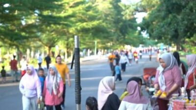 CFD Merangin Disambut Antusias, Warga Berolahraga, UMKM Ikut Bergeliat