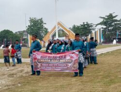 Gong dan Gendang Menggema, LAM Tabir Bawa Semangat Adat ke Pawai HUT RI di Bangko